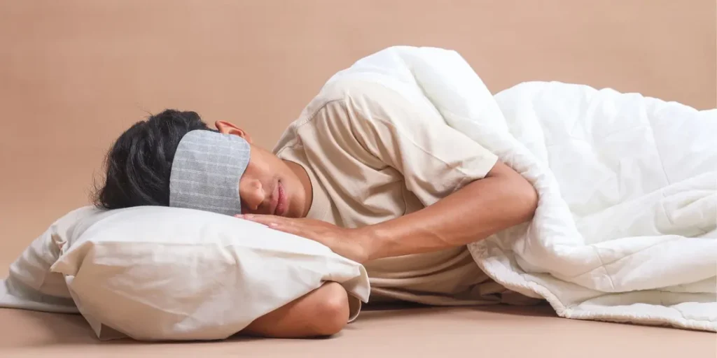 10 señales de que dormir sin almohada está afectando tu salud